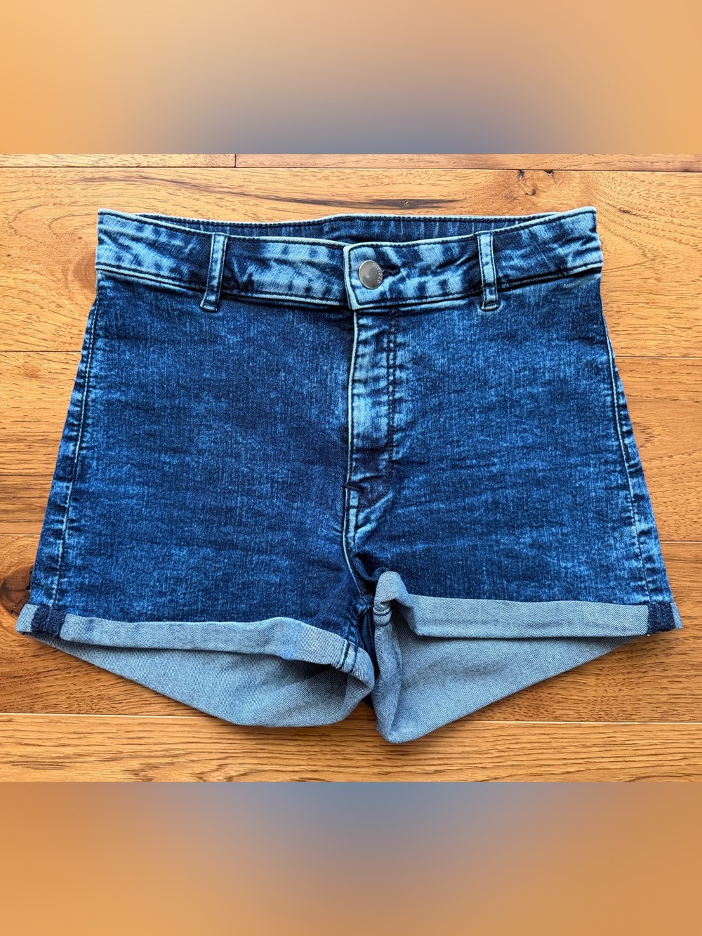 H&M Divided High-waist Stretch Denim Jean Shorts Acid Wash Blue Cuffed Hems Sz 6